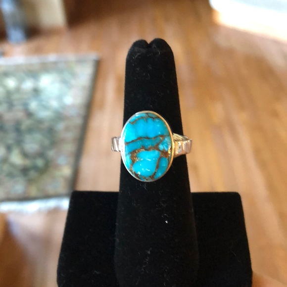 Larger Gold Veined Turquoise .925 Silver Ring - Picture 3 of 9